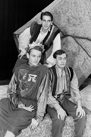Actors of Pippen.