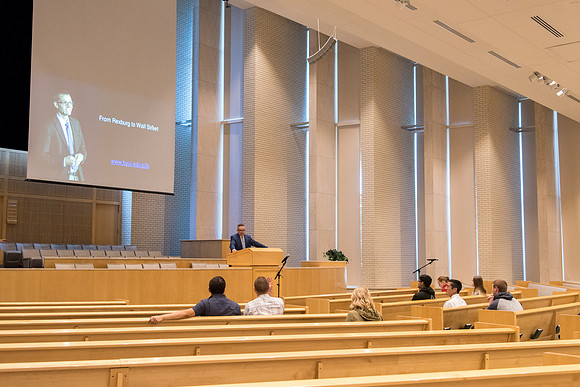 Networking & LinkedIn: Crucial Keys To Jumpstarting Your Career!
