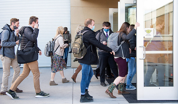 Students gather at the I-center to watch Devotional with Elder Dallin H. Oaks and Sister Kristen Oaks in the Fall 2021 semester.