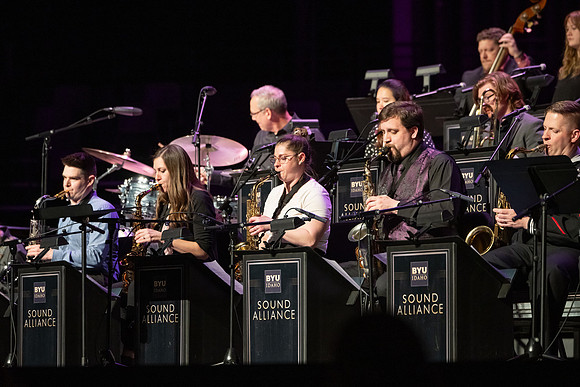 Students, alumni, and Sound Alliance and Vocal Union all participate in Jazz fest.
