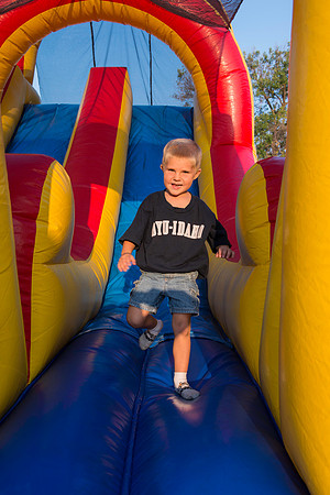 Beehive Credit Union welcomes BYU-Idaho students back for a new semester with free hotdogs and fun.