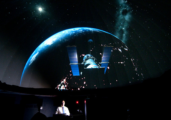 Planetarium; Wonders of the Universe. Stephen McNeil