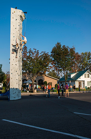 Beehive Credit Union welcomes BYU-Idaho students back for a new semester with free hotdogs and fun.