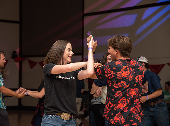 Country dancing - June 2022