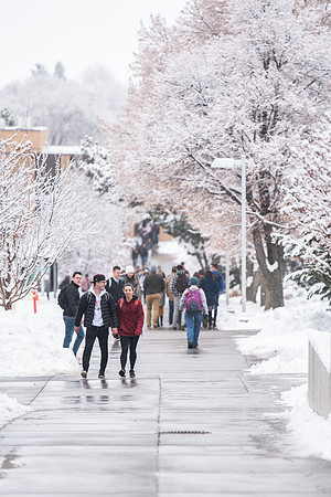 BYU-Idaho students walking through Campus during Winter. Fall Semester