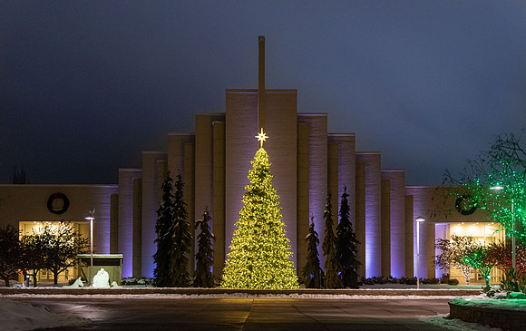 BYU-Idaho decorated for the Holidays. Taylor Quad is adorned with a new Christmas Tree.