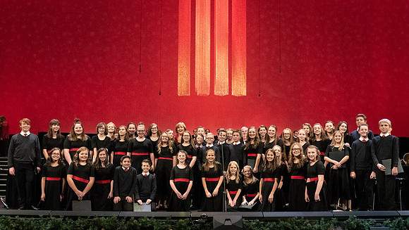 Rexburg Children's Choir with Flicka at dress rehearsal performance of A BYU-Idaho Christmas with Frederica von Stade and the Sonos Handbell Ensemble.