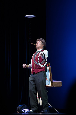 BYU-Idaho Center Satge. The Great Kaplan illusionist, magician and mentalist. Abr 2018