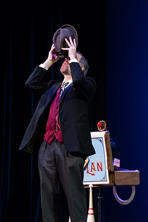 BYU-Idaho Center Satge. The Great Kaplan illusionist, magician and mentalist. Abr 2018