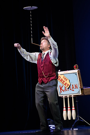 BYU-Idaho Center Satge. The Great Kaplan illusionist, magician and mentalist. Abr 2018