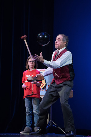 BYU-Idaho Center Satge. The Great Kaplan illusionist, magician and mentalist. Abr 2018