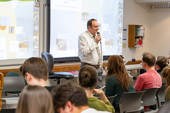 Students gather to hear from speakers to learn more about India.