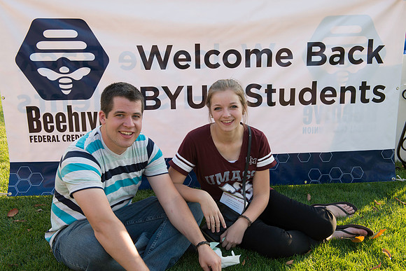 Beehive Credit Union welcomes BYU-Idaho students back for a new semester with free hotdogs and fun.