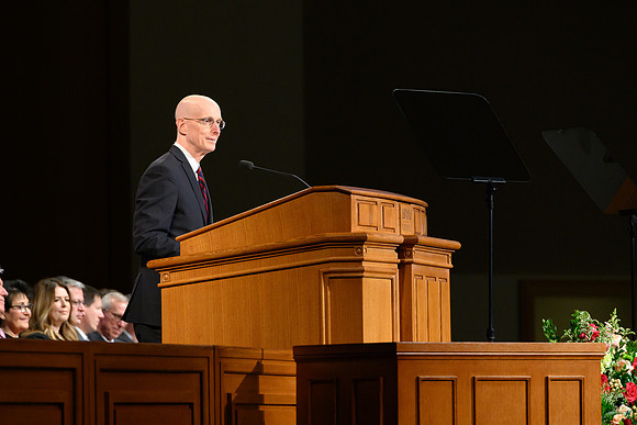 President Eyring welcomes everyone to the devotional.