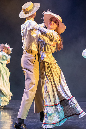 Performance of Dance Alliance.