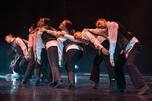 Performance of Dance Alliance.