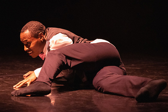 Performance of Dance Alliance.