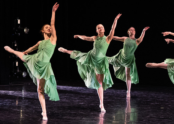 Performance of Dance Alliance.