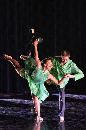 Performance of Dance Alliance.