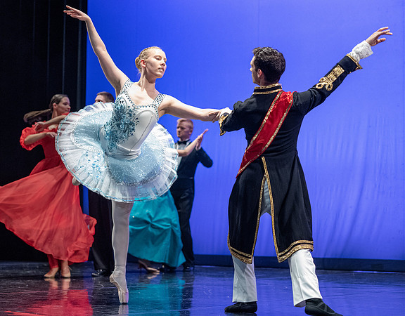 Performance of Dance Alliance.