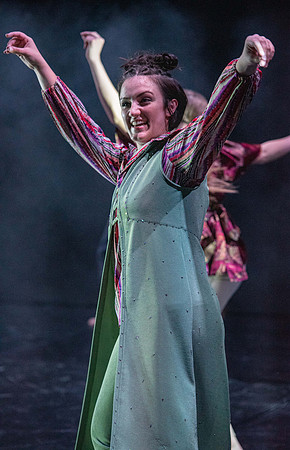 Performance of Dance Alliance.