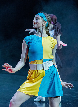 Performance of Dance Alliance.