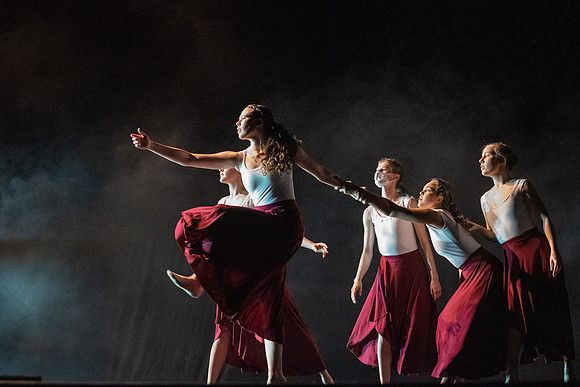 Performance of Dance Alliance.