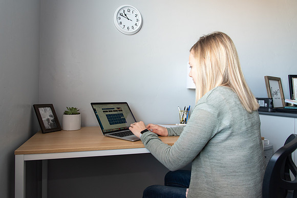 Hannah Swainston, a nursing student, gets ready for Spring Semester to be all online.
