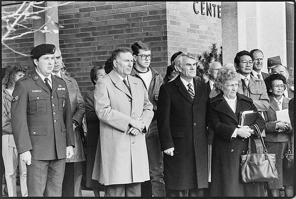 Veterans Memorial - Nov 1988