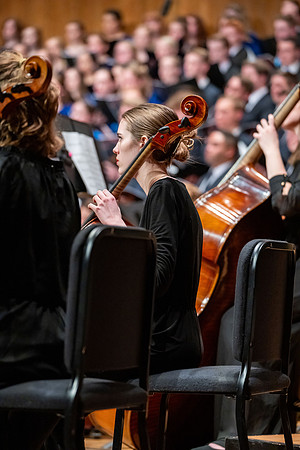 The Sacred Music Oratorio performs.