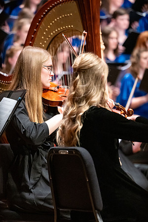The Sacred Music Oratorio performs.