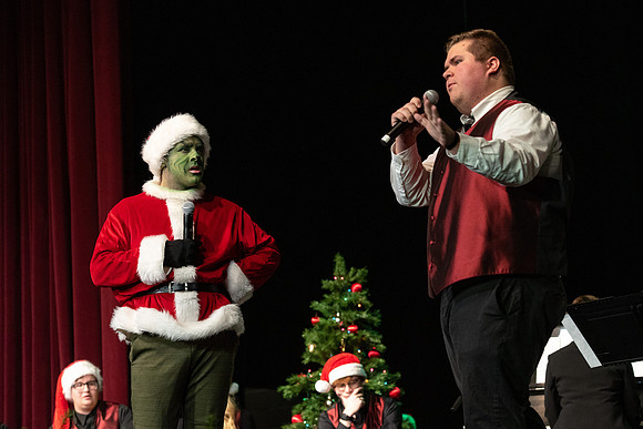 Sound Alliance and Vocal Union perform Swinging Christmas in the Hart Gym.