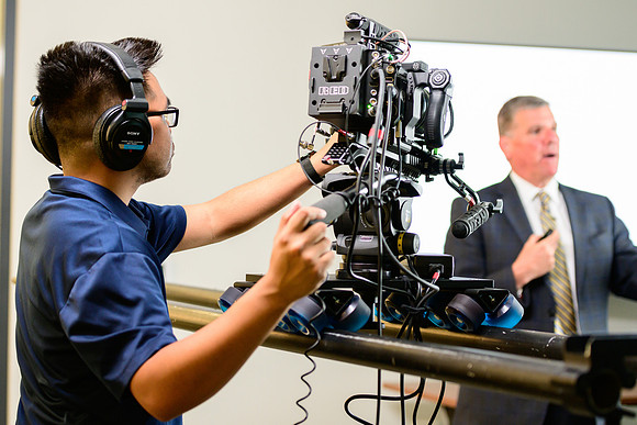 Video shoot of Ross Baron talking about the Uniqueness of the Jerusalem Center for online Ed Week.