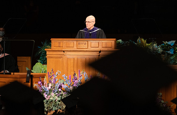 Commencement - Dec 2021