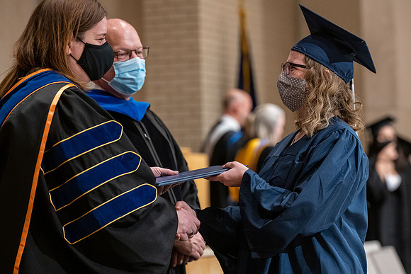 Convocation - Bus & Com - Dec. 2021