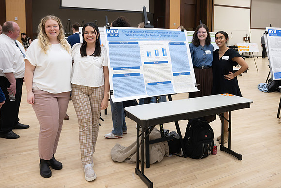 Students present their research at the R&CW Conference.