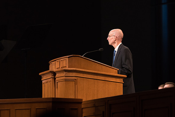 President Henry J. Eyring introduces Elder Renlund. 2017