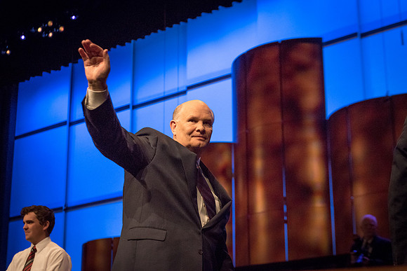 Elder Renlund waves goodbye to the students of BYU-Idaho as he leaves.