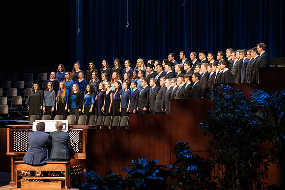 Commencement - Apr 2022