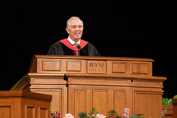 Commencement - Apr 2022