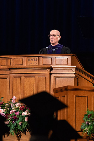 Commencement - Apr 2022