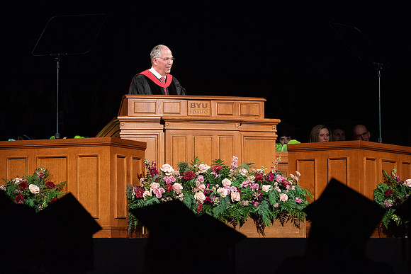 Commencement - Apr 2022