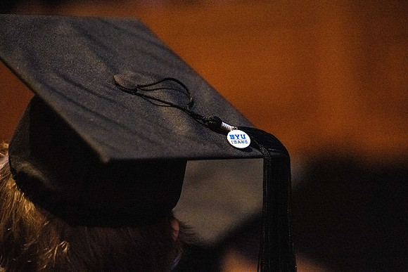 Commencement - Apr 2022