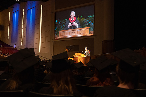 Commencement - Apr 2022