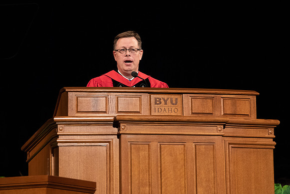 Commencement - Apr 2022
