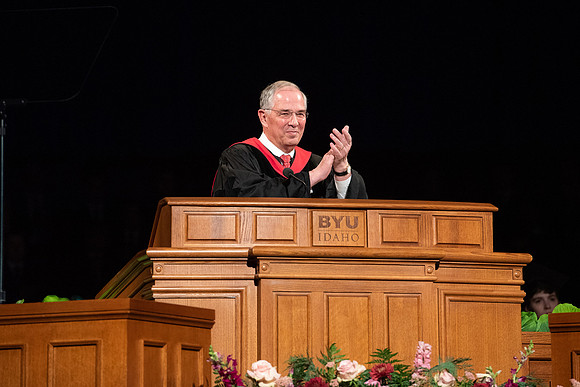 Commencement - Apr 2022