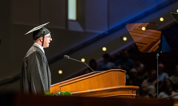 Commencement - Apr. 2022