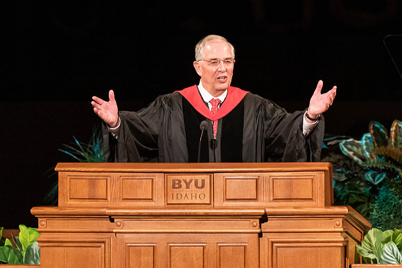 Commencement - Apr 2022