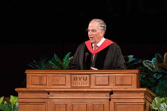 Commencement - Apr 2022