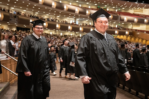 Commencement - Apr 2022